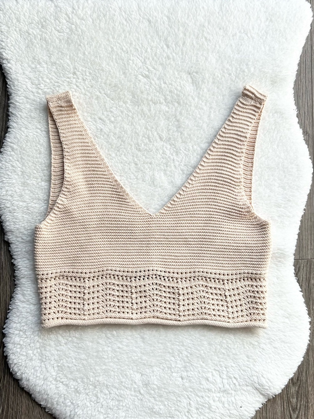 House of Harlow Knit V-Neck Cropped Cream Tank Top